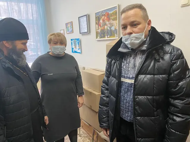 Клирик храма посетил ГБУ ЦССВ «Юнона»