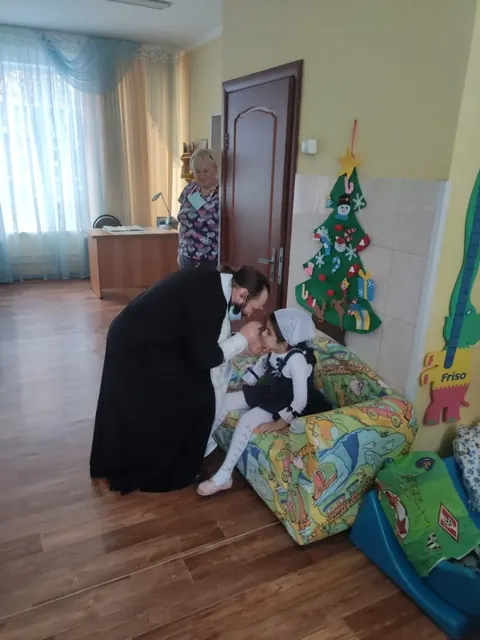 Клирик храма посетил ГБУ ЦССВ «Юнона» - фото 6