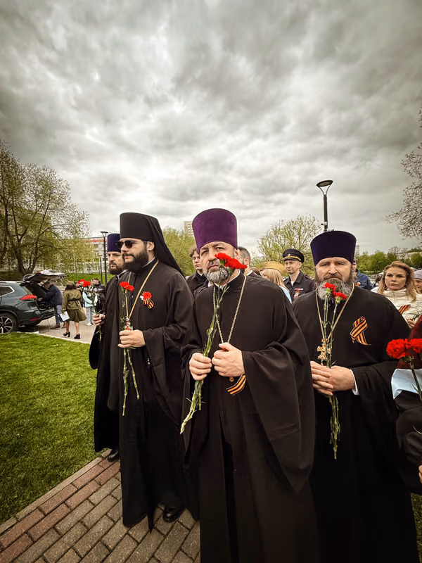 Представители храма на районном мероприятии в День Победы - фото 2