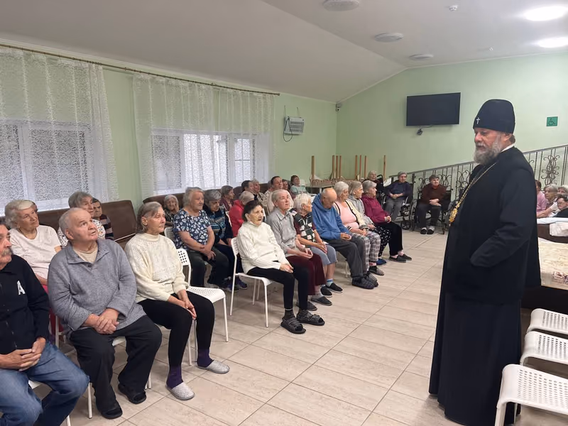 Митрополит Владимир посетил пансионат «Тепло и уют» - фото 7