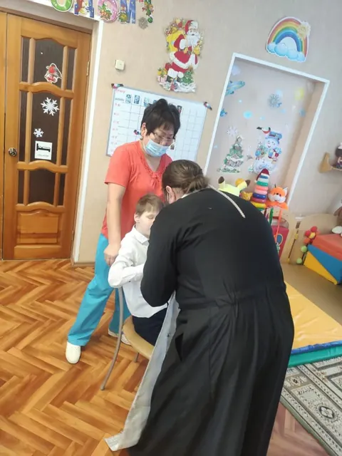 Клирик храма посетил ГБУ ЦССВ «Юнона» - фото 7