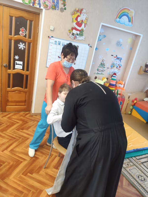 Клирик храма посетил ГБУ ЦССВ «Юнона» - фото 7