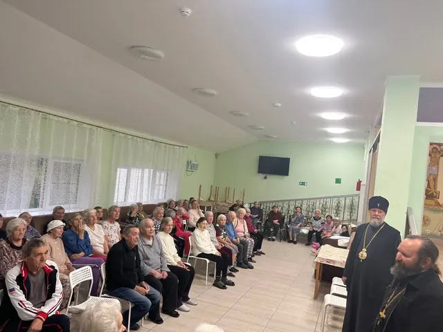 Митрополит Владимир посетил пансионат «Тепло и уют» - фото 13