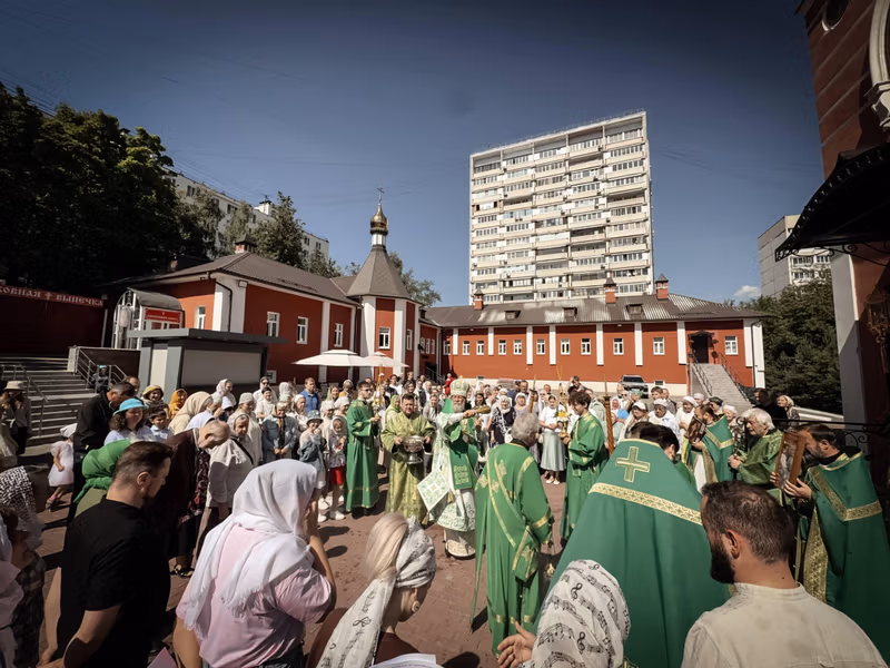 Настоятель Патриаршего Подворья митрополит Кишиневский и всея… - фото 11