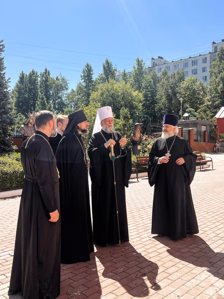 В неделю 7-ю по Пятидесятнице настоятель Патриаршего Подворья…