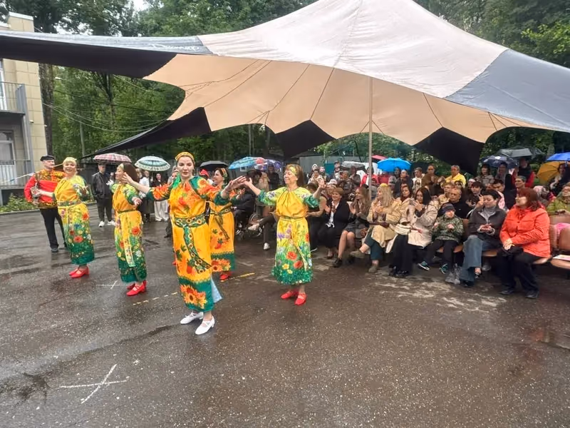 С Днём защиты детей поздравили подопечных Социального дома - фото 3