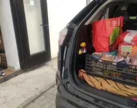 Приход передал гуманитарную помощь в «Тепло и уют» - фото 2