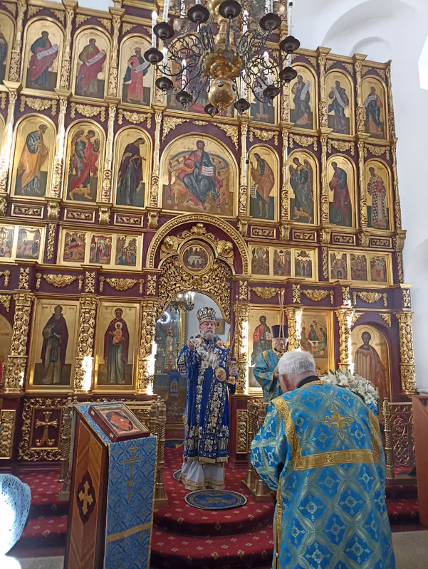 Покров Пресвятой Богородицы: Литургия митрополита Владимира - фото 16