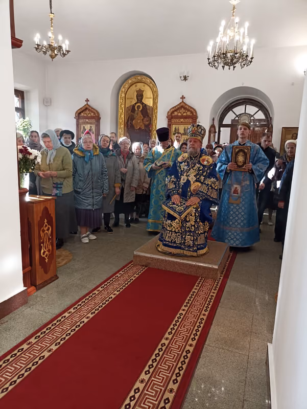 Покров Пресвятой Богородицы: Литургия митрополита Владимира - фото 19