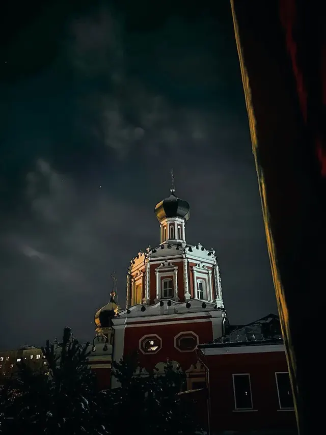 Ночная Литургия накануне выходных, евхаристический пост