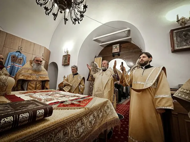 Неделя святых праотец: Литургия митрополита Владимира - фото 11
