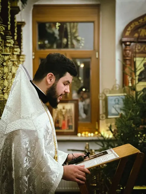 В праздник Рождества Христова совершено Богослужение - фото 3