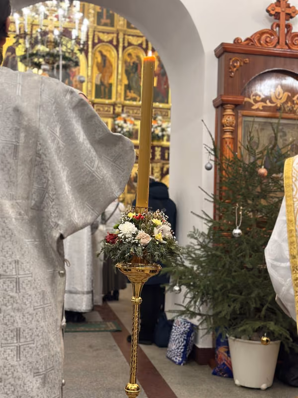 В праздник Рождества Христова совершено Богослужение - фото 10