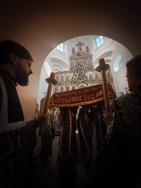 Утреня с чином погребения Плащаницы Спасителя - фото 2