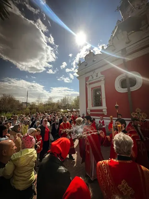 В неделю 2-ю по Пасхе совершено Богослужение - фото 12