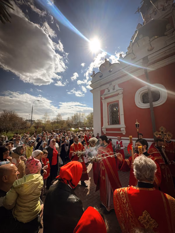 В неделю 2-ю по Пасхе совершено Богослужение - фото 12