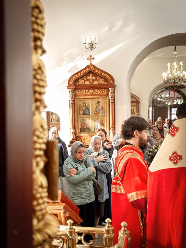 В неделю жен-мироносиц совершено Богослужение - фото 8