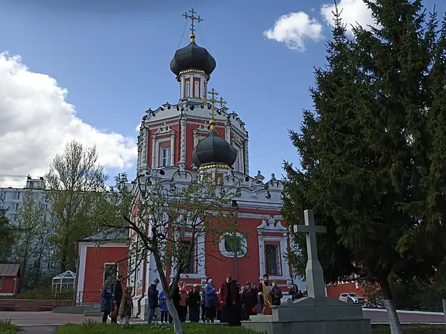 День Победы: мероприятие у памятника павшим воинам