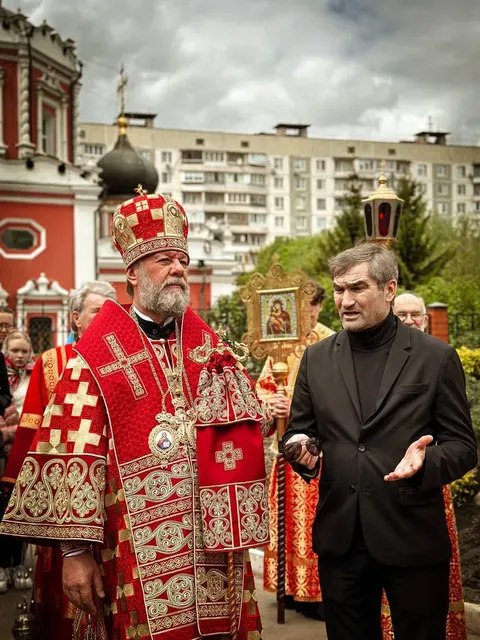Неделя 5-я по Пасхе: Литургия митрополита Владимира - фото 2