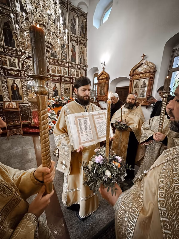 В неделю всех святых совершено Богослужение - фото 3