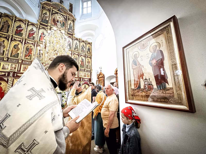 В неделю 7-ю по Пятидесятнице совершено Богослужение