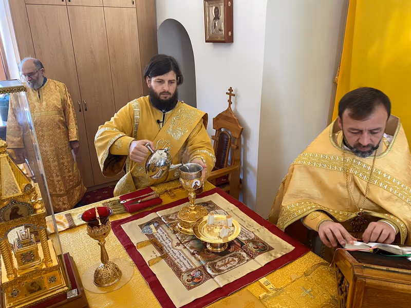 В неделю 9-ю по Пятидесятнице совершено Богослужение