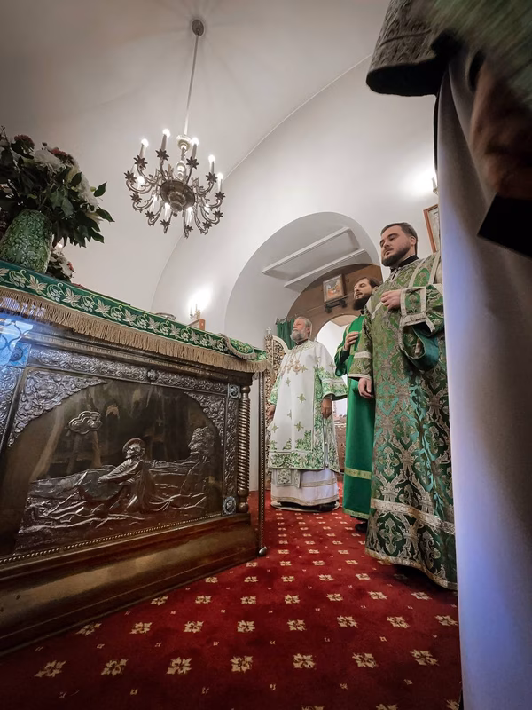Престольный праздник: Литургия митрополита Владимира - фото 6