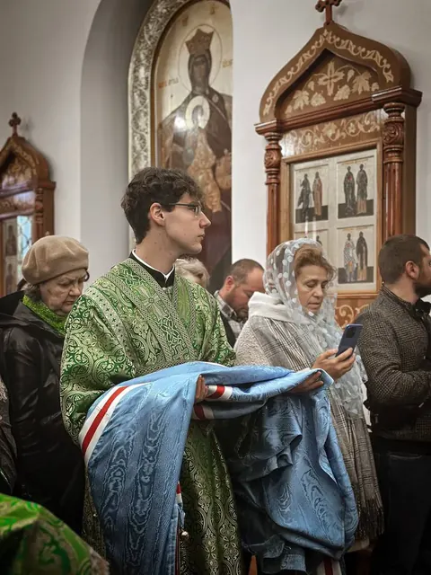 Престольный праздник: Литургия митрополита Владимира - фото 14
