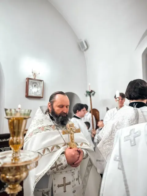 В праздник Рождества Христова совершено Богослужение - фото 7