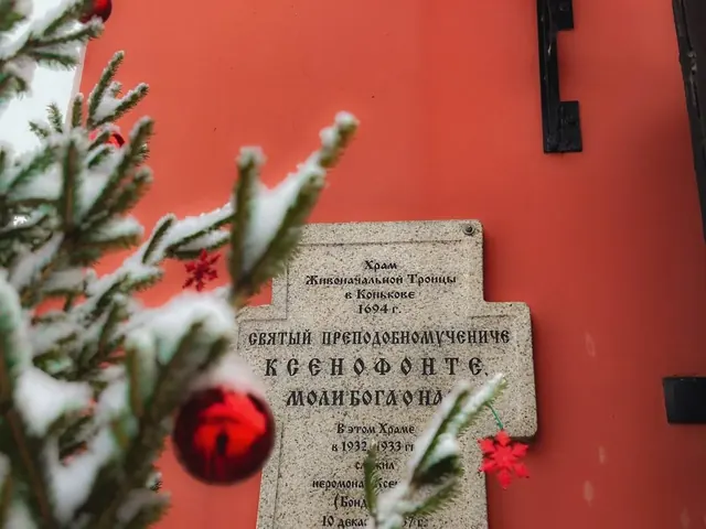 В праздник Рождества Христова совершено Богослужение - фото 9