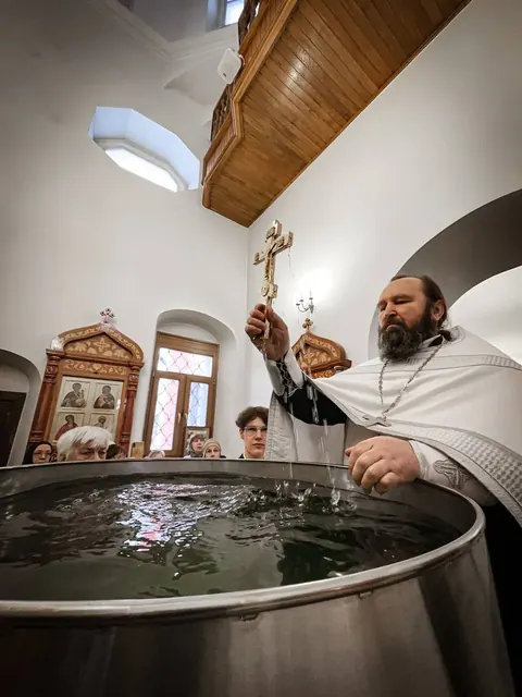 В Крещенский сочельник совершено Богослужение - фото 14