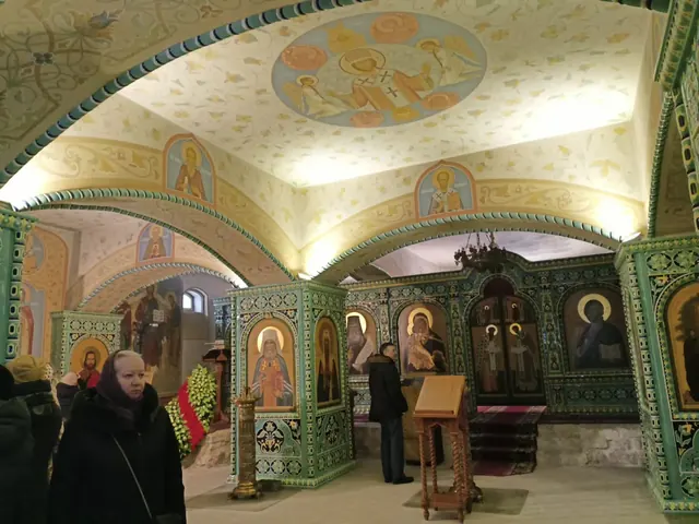 Паломничество прихожан в Николо-Угрешский монастырь - фото 3