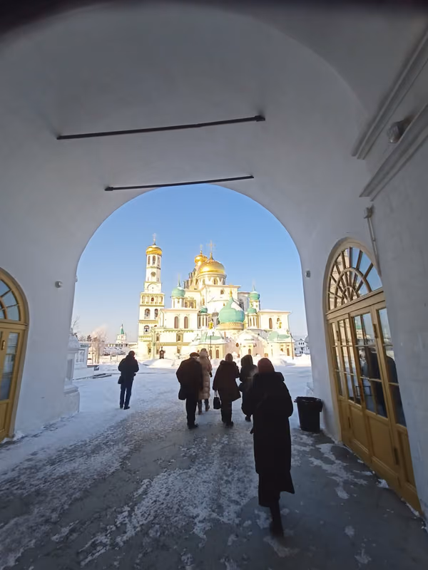 Прихожане храма посетили Ново-Иерусалимский монастырь - фото 4