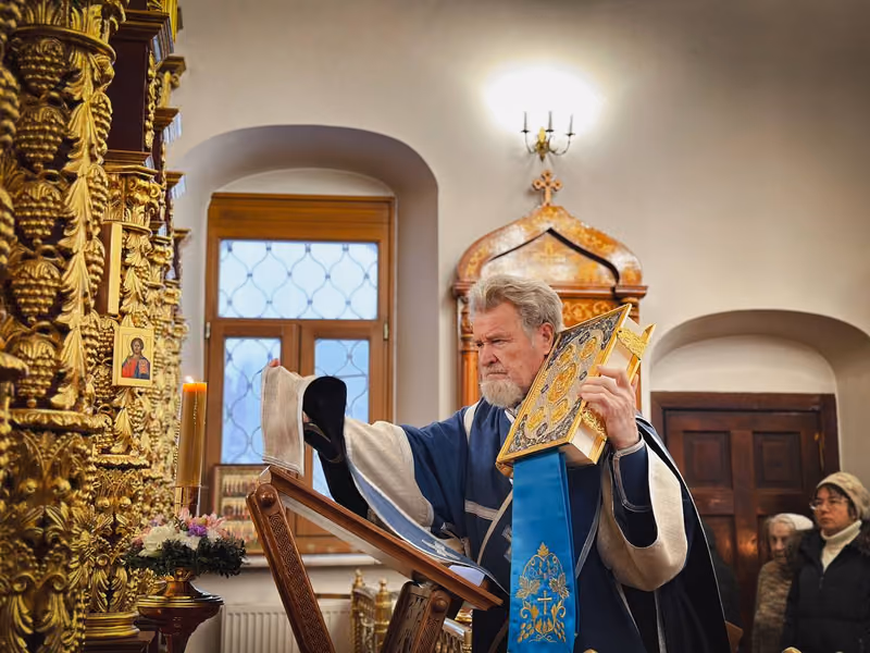 В праздник Сретения Господня совершено Богослужение - фото 2