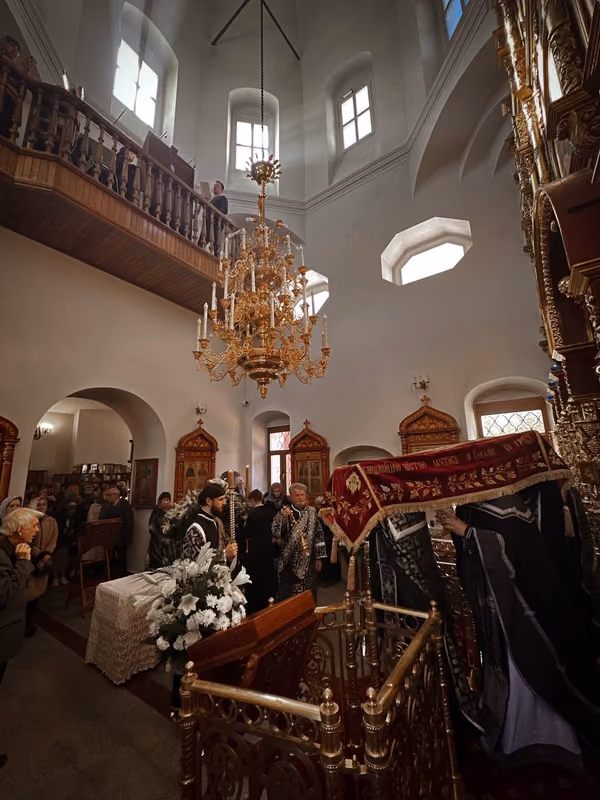 Совершена утреня с чином погребения Плащаницы - фото 13