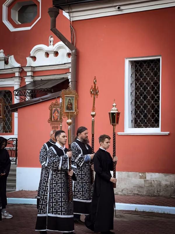 Совершена утреня с чином погребения Плащаницы - фото 14
