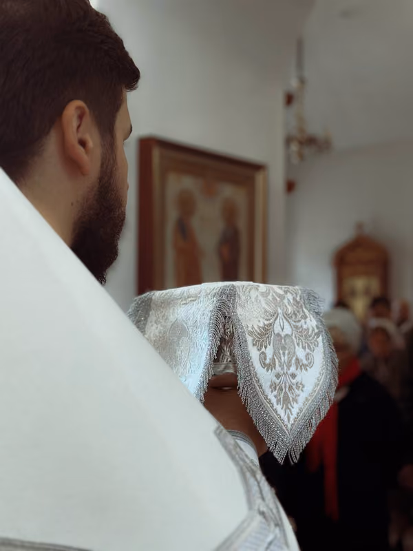 В Великую Субботу совершено торжественное Богослужение - фото 12