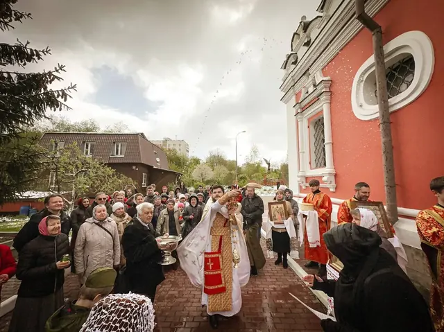 В четверг Светлой седмицы совершено Богослужение - фото 10