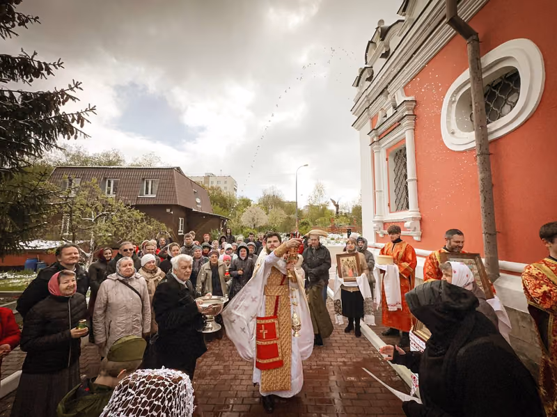 В четверг Светлой седмицы совершено Богослужение - фото 10