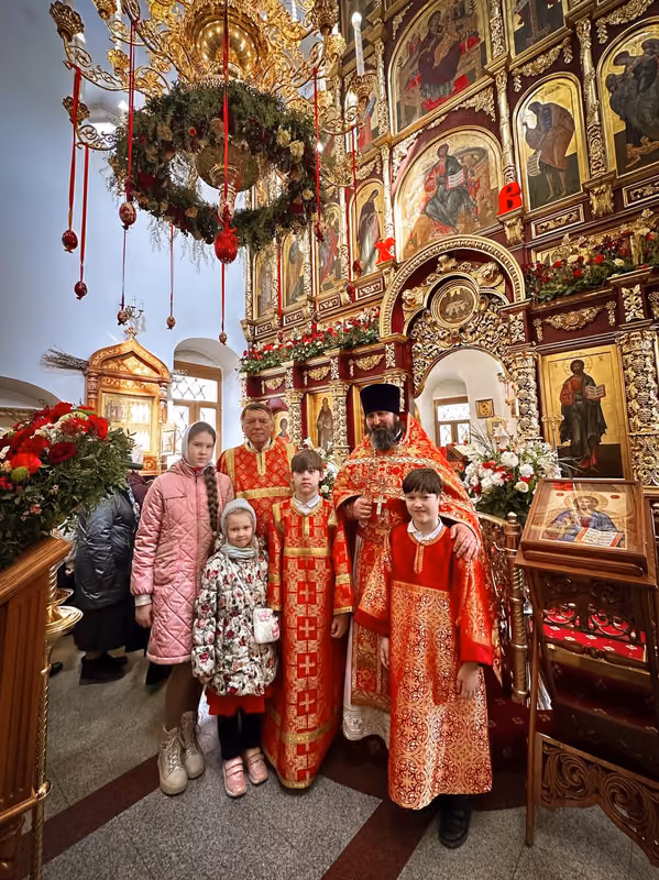 В пятницу Светлой седмицы совершено Богослужение - фото 11