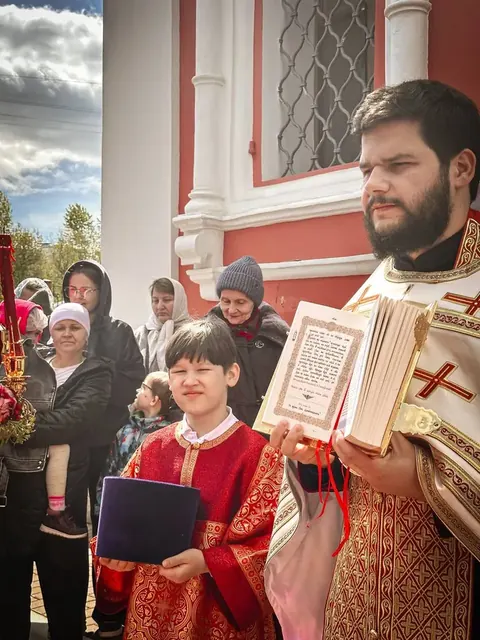 В пятницу Светлой седмицы совершено Богослужение - фото 16