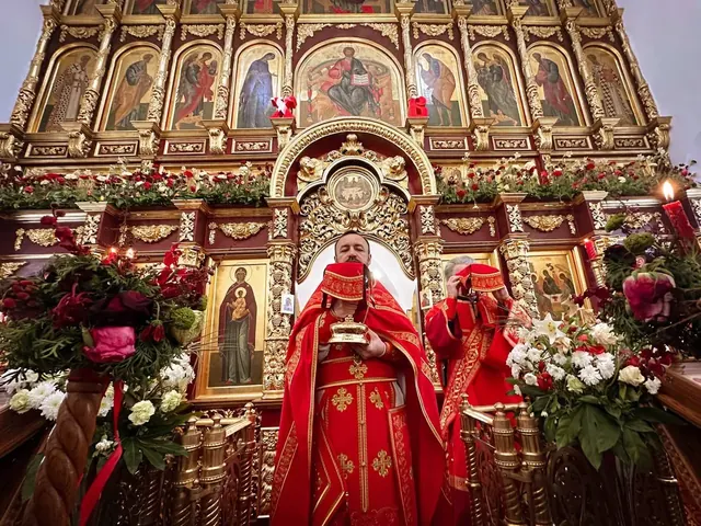 В неделю 2-ю по Пасхе совершено Богослужение - фото 5
