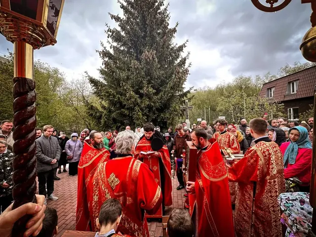 В неделю 2-ю по Пасхе совершено Богослужение - фото 7