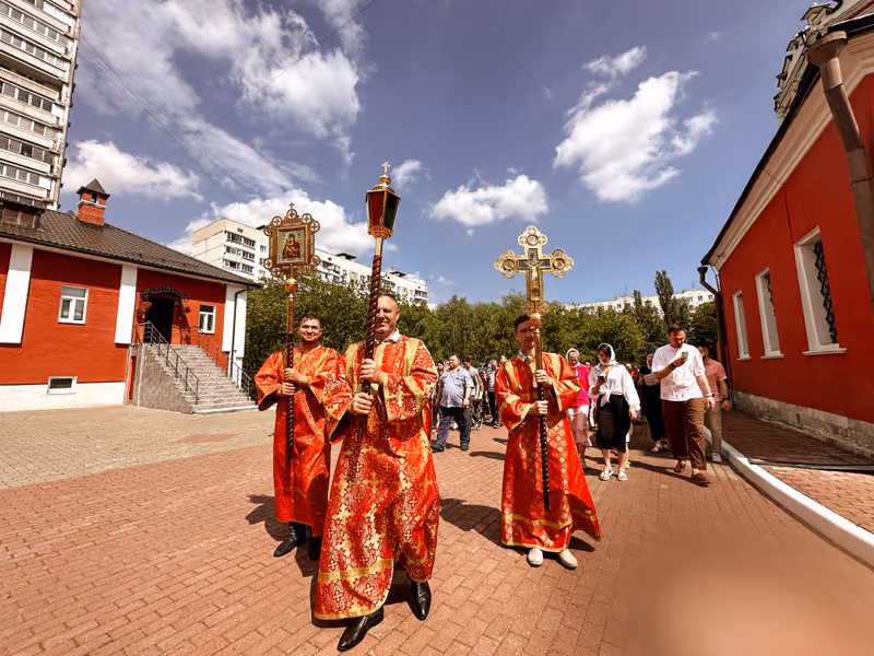 Неделя 5-я по Пасхе: Литургия митрополита Владимира - фото 13