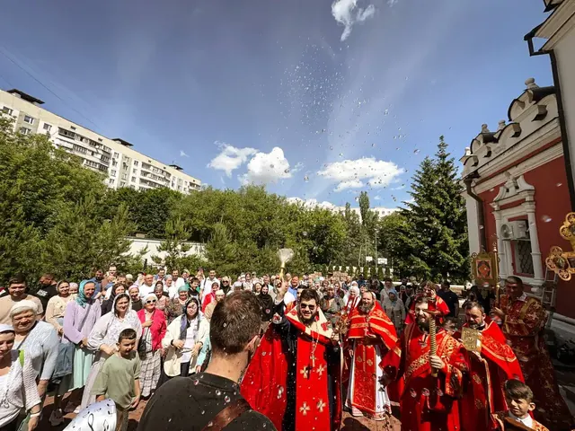 В неделю 6-ю по Пасхе совершено Богослужение - фото 16