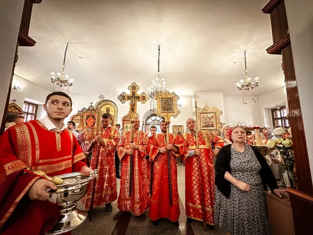 В неделю 6-ю по Пасхе совершено Богослужение - фото 20