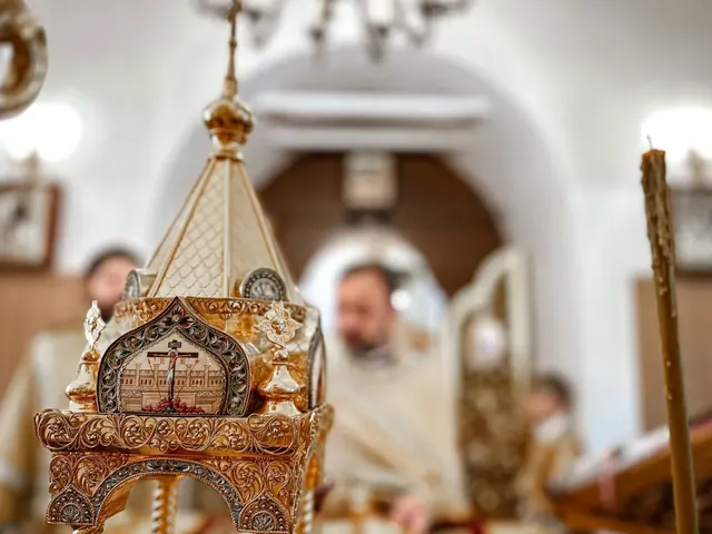 В неделю 2-ю по Пятидесятнице совершено Богослужение