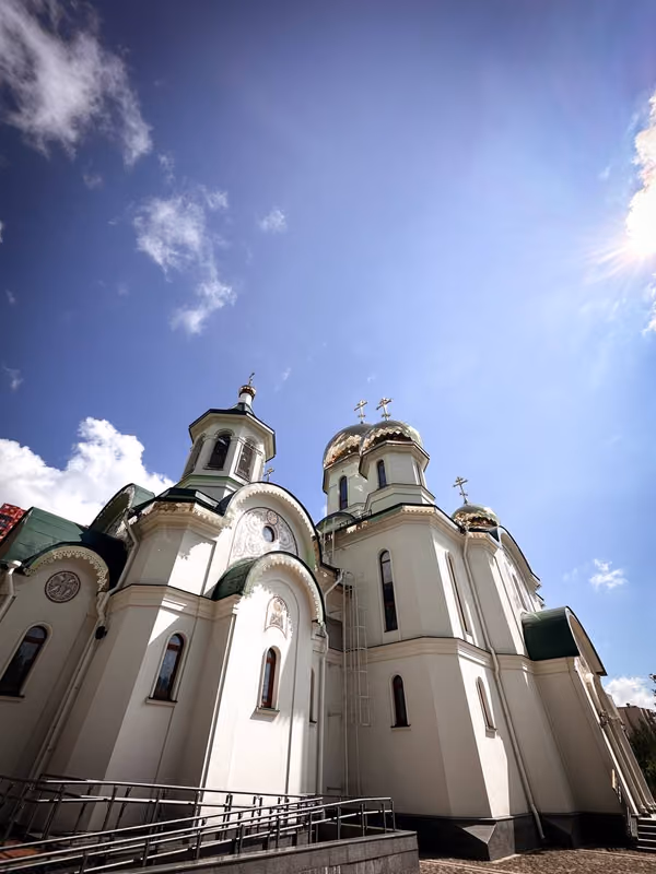 Помощник настоятеля возглавил Литургию в Санкт-Петербурге - фото 5