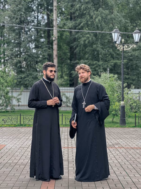 Помощник настоятеля возглавил Литургию в Санкт-Петербурге - фото 14