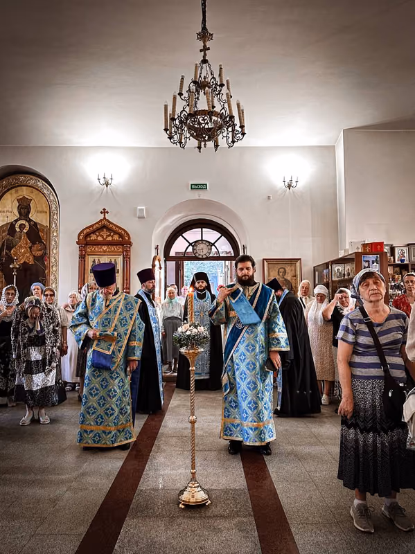 Успение Пресвятой Богородицы: Богослужение - фото 15